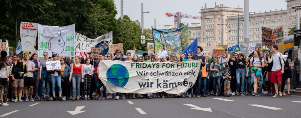Tausende Schüler*innen demonstrieren im Mai 2019 auf dem Leipziger Innenstadtring für Klimagerechtigkeit.